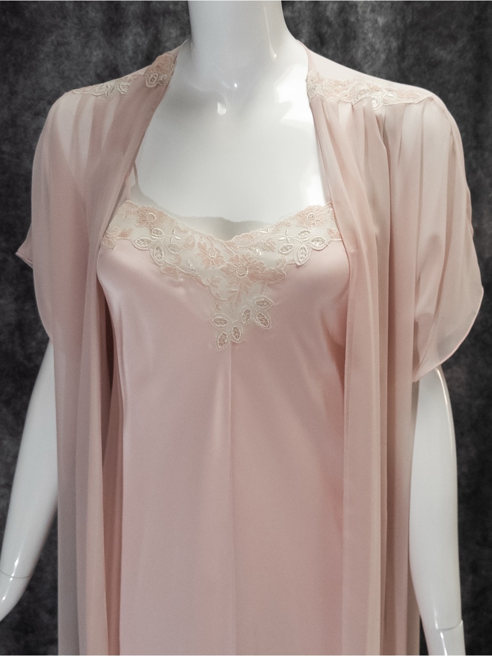 Vtg Lili Anne Blush Pink Peignoir and Nightgown Lingerie Set, Size XS / S